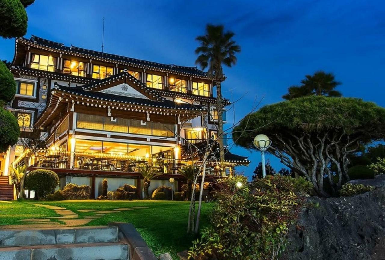 Hallagung Seogwipo Exterior photo